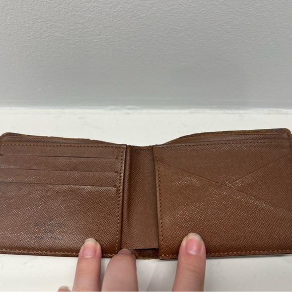Louis Vuitton Wallet - Picture 13 of 15